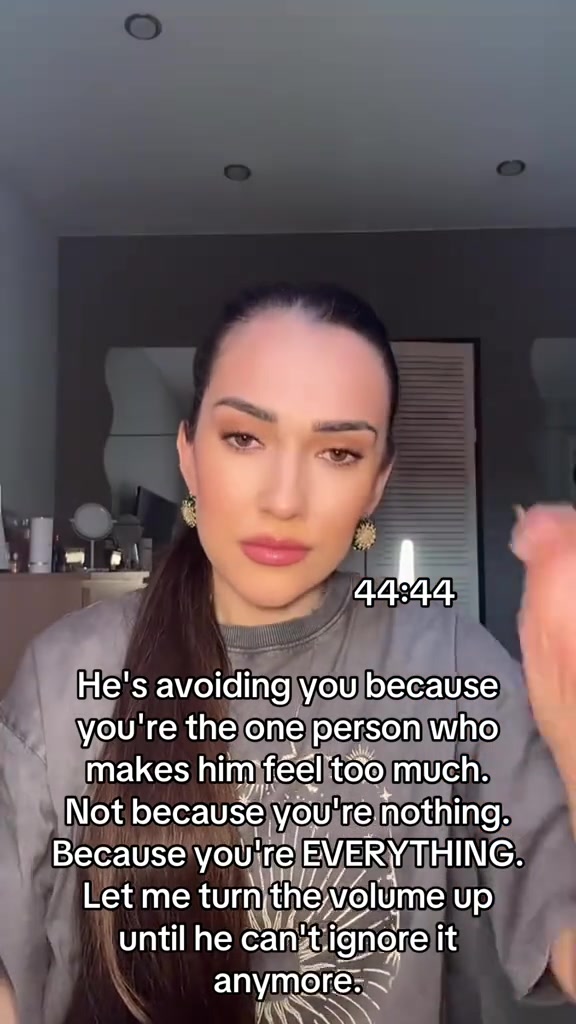 @RhiRhi the Avon Lady