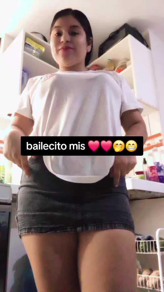 @Yudith  🥰👩&zwj;❤️&zwj;👩😍👶🏻👸🏻