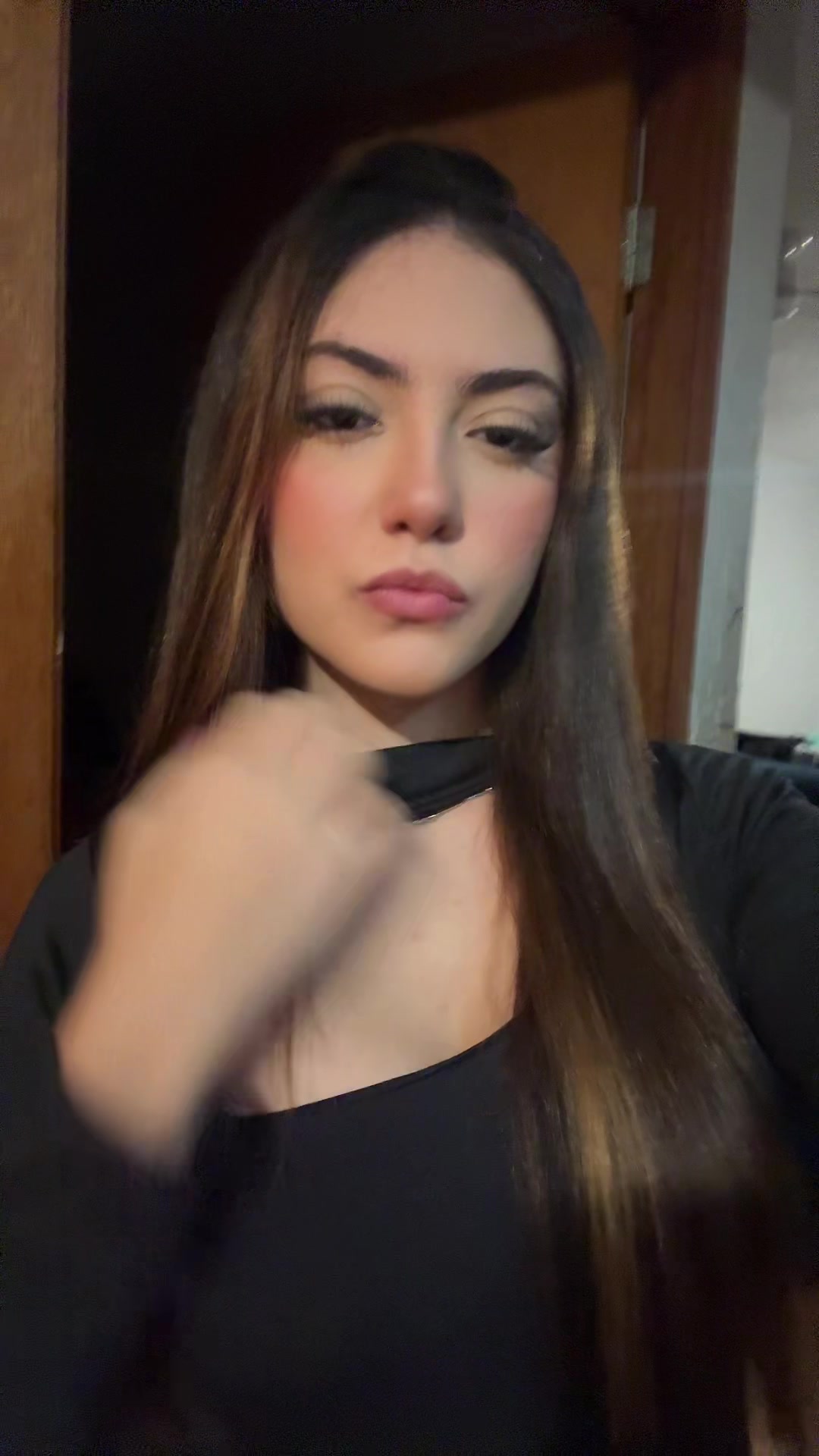 @Ladonii