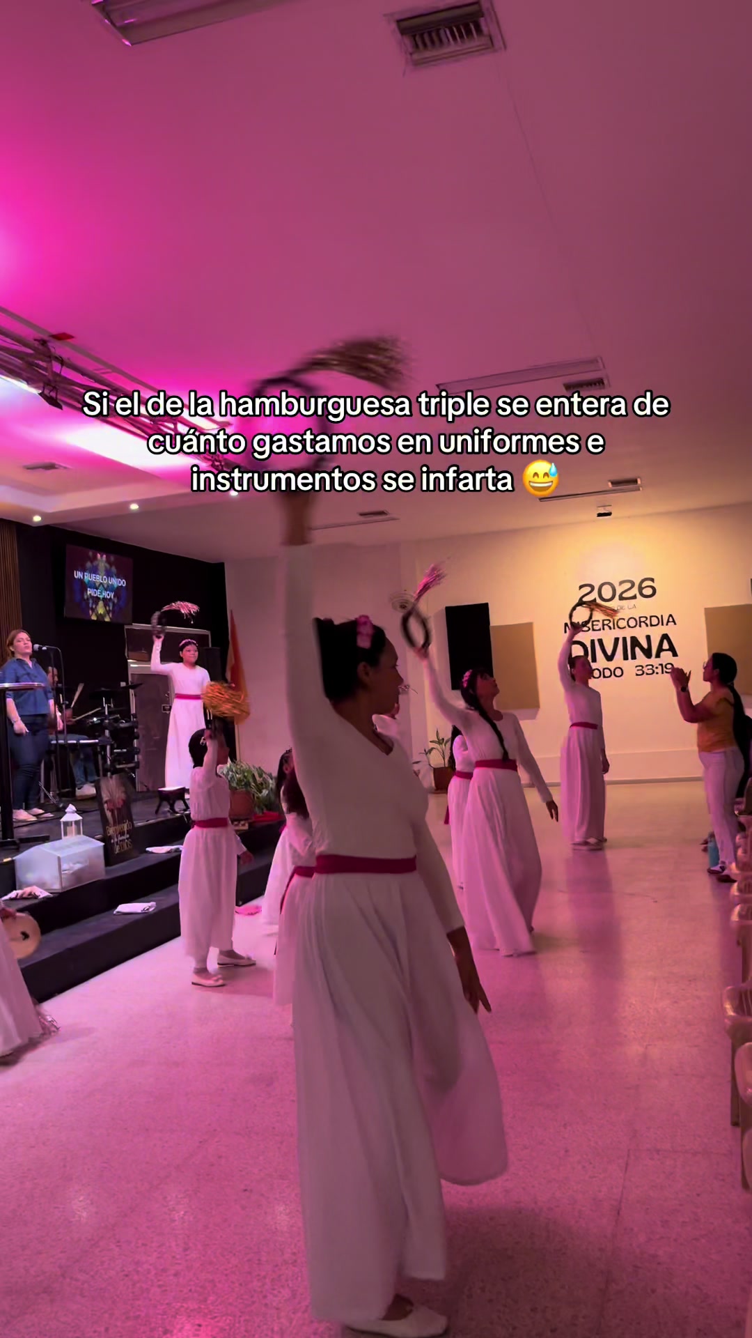 @lautabares_