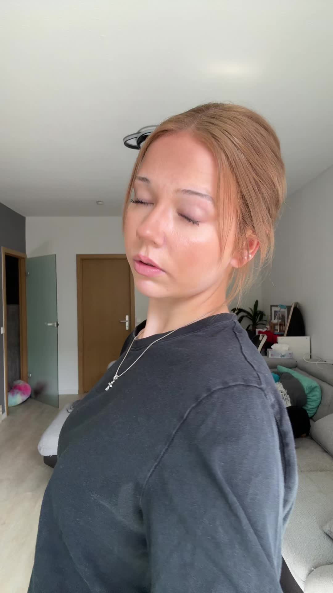 @𝐋𝐞𝐚-𝐞𝐦𝐞𝐥𝐲
