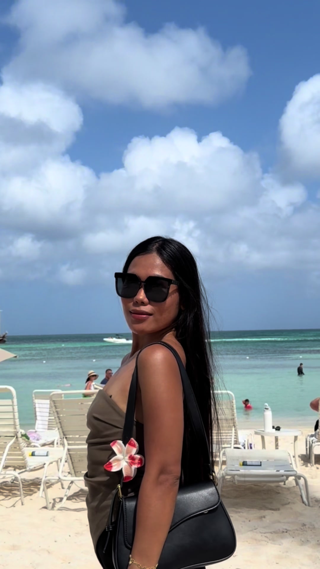 @therealviann