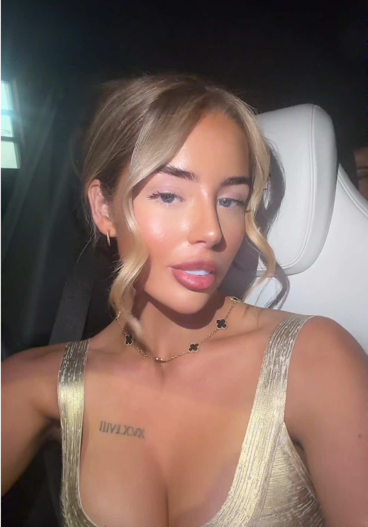 @𝓔𝓵𝓪