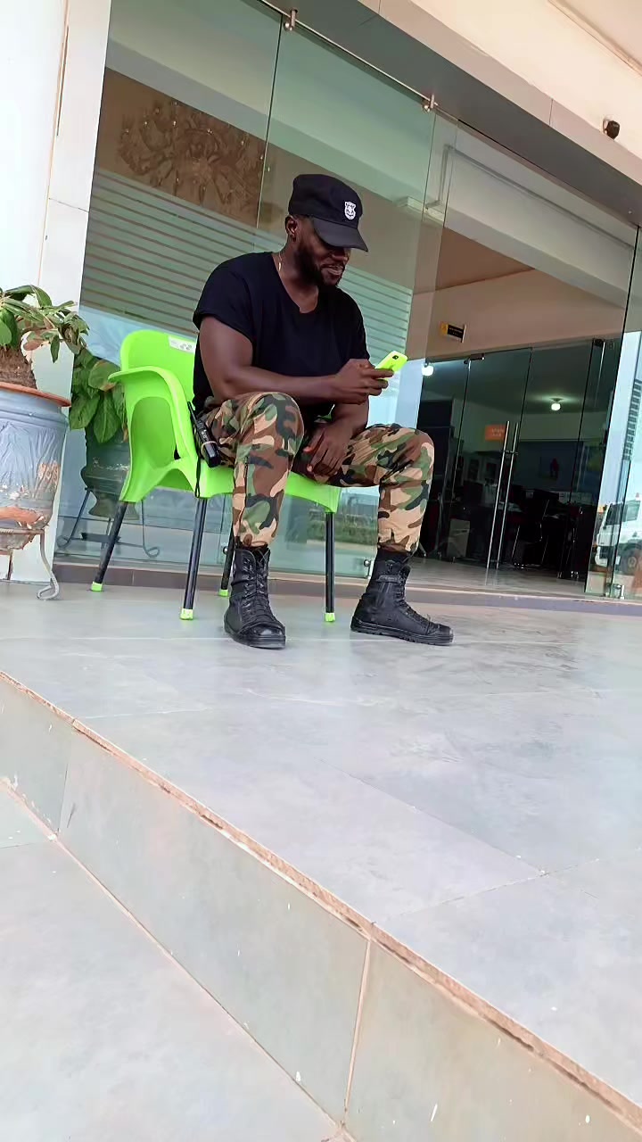 @Area💪🇬🇭