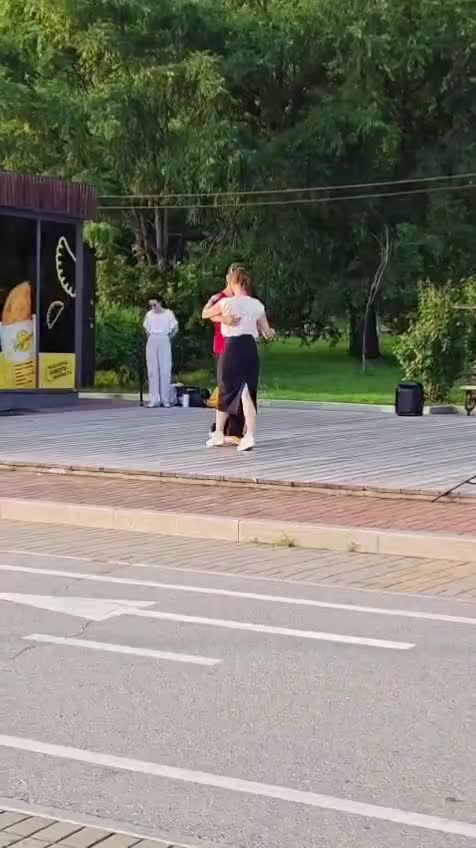 @Лена