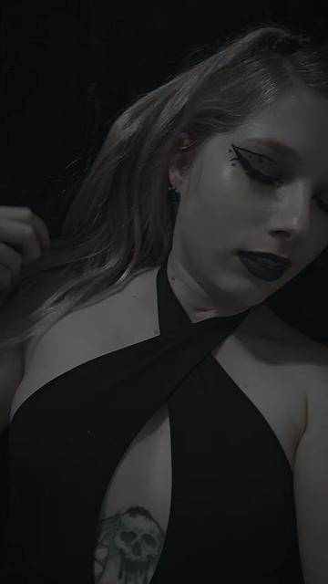 @🤍🖤