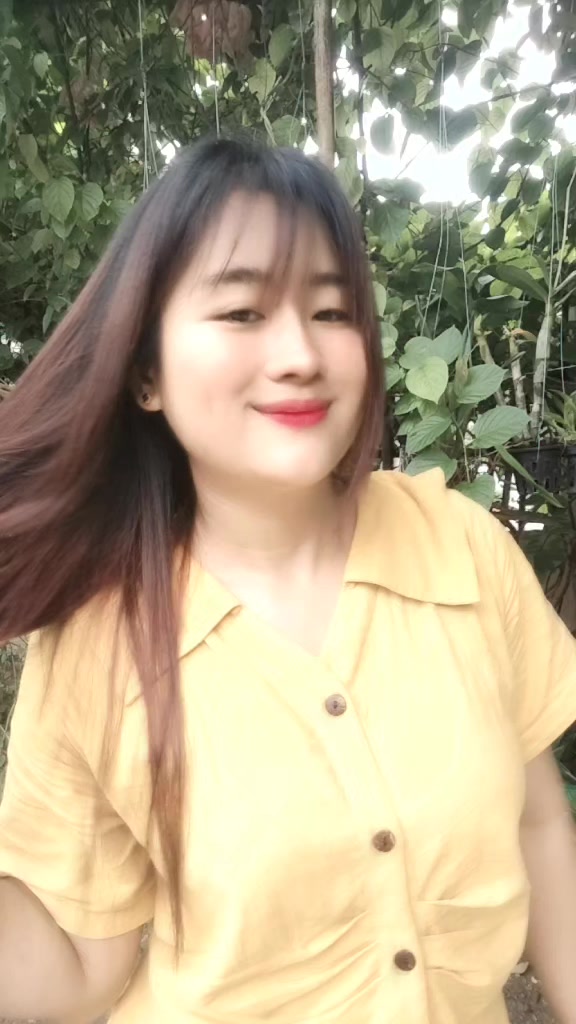 @Phyo Cherry Aung💖💇💄