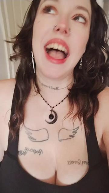 @👑Queen Of Darkness🏳️&zwj;🌈📚