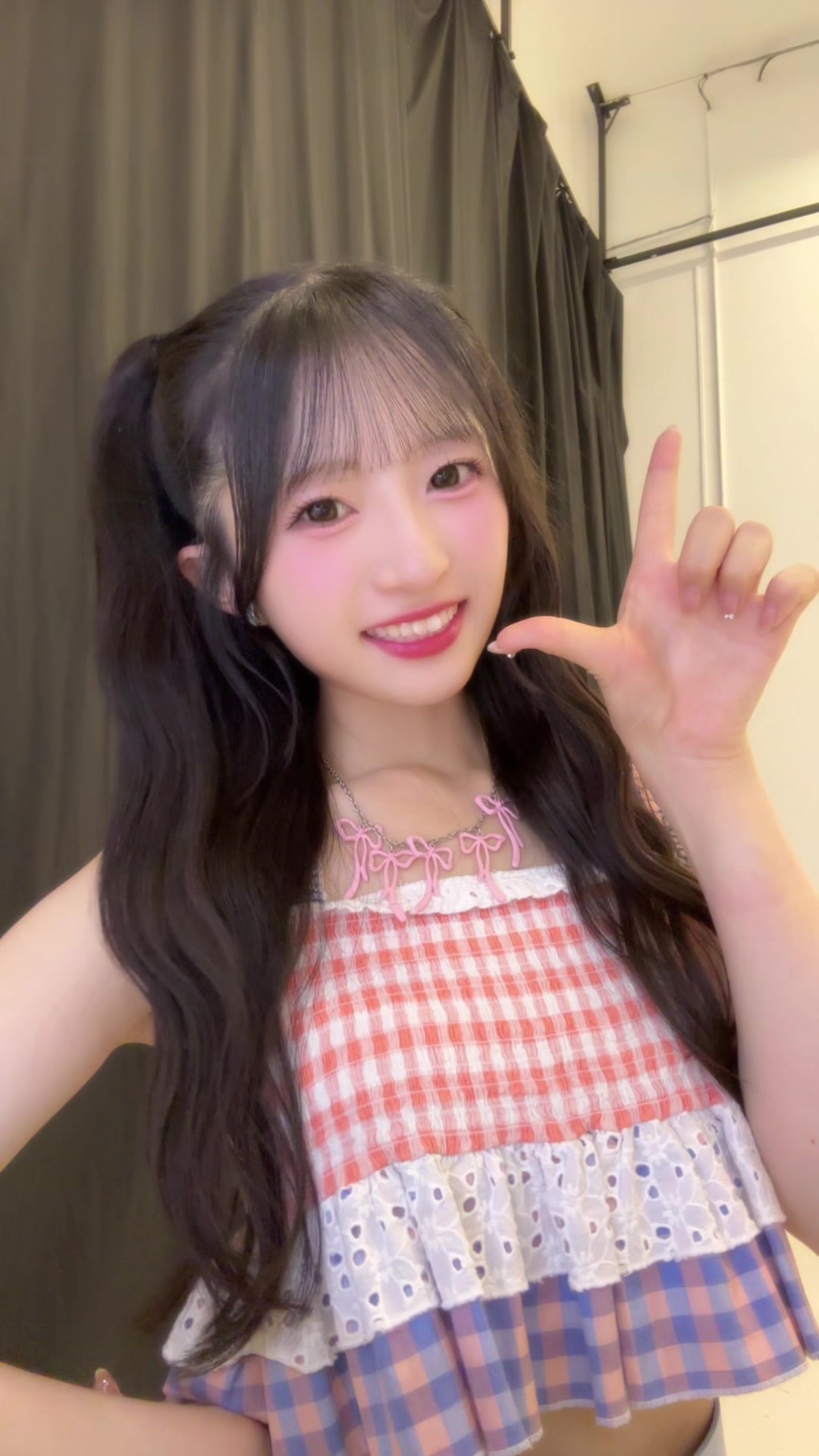 @秋山由奈