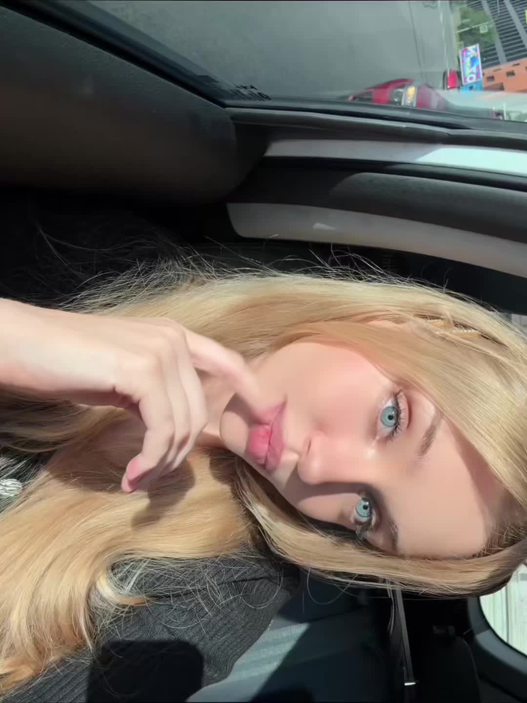@Aurora🕊️