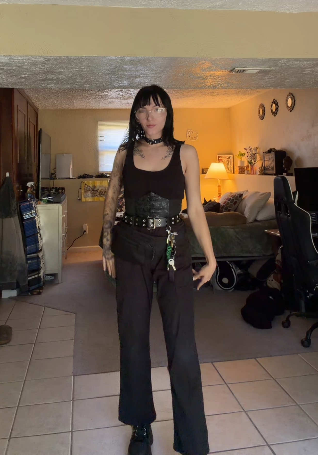 @Sarah ⛓️💣🔭📓🖤🏴&zwj;☠️🐼☕️