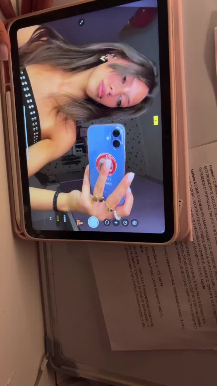 @L&uacute;