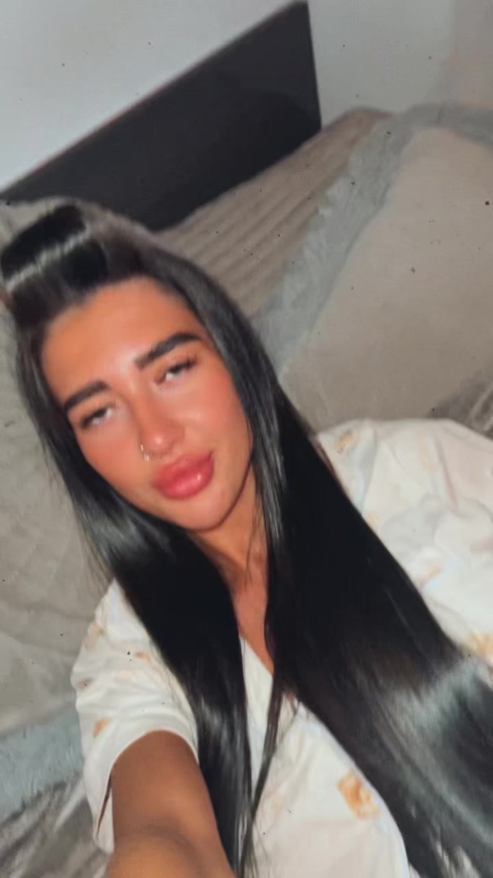 @Isabelleyoungxo