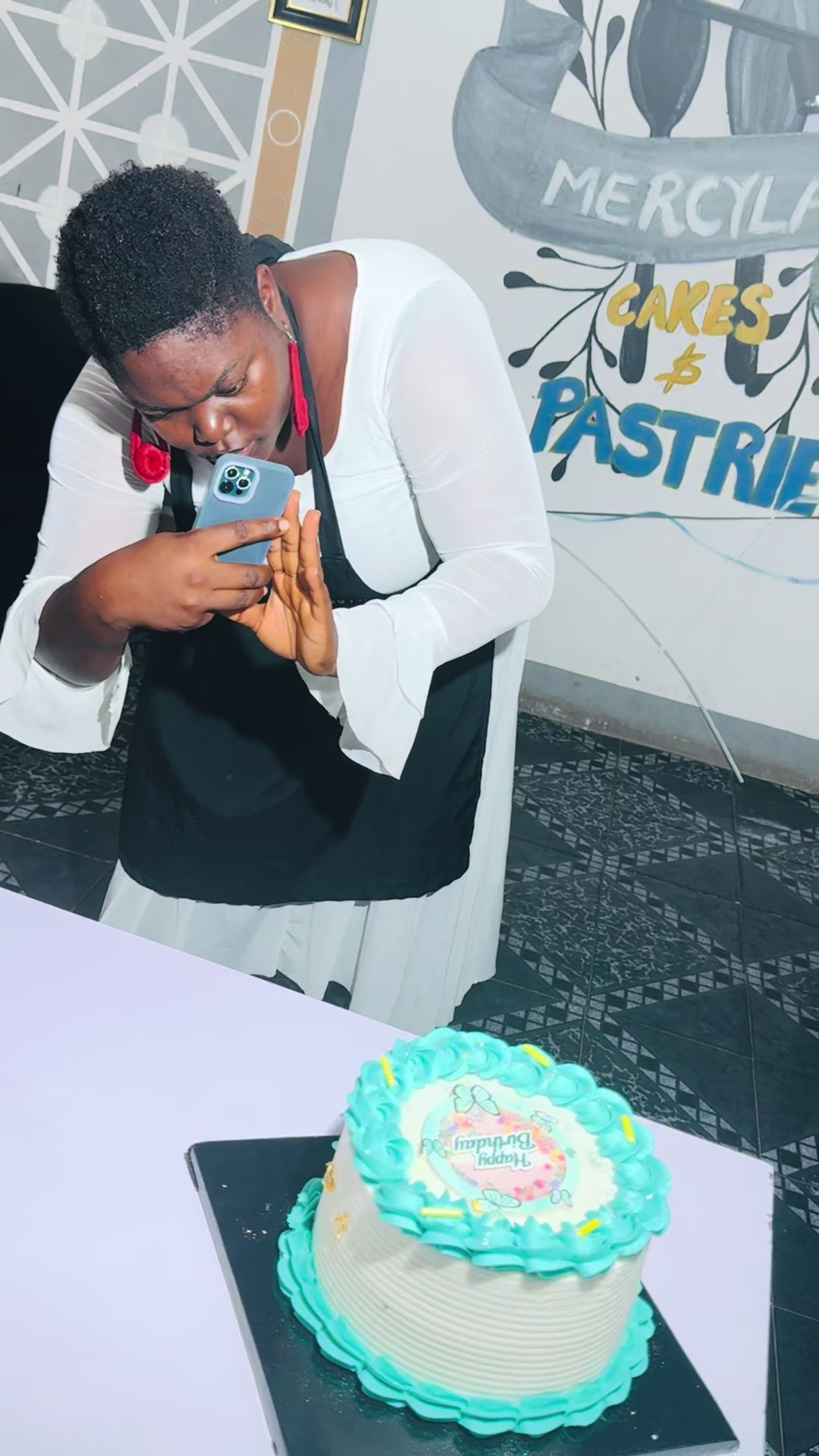 @MERCYLABI ONIKEEKI🎂🧁🍰