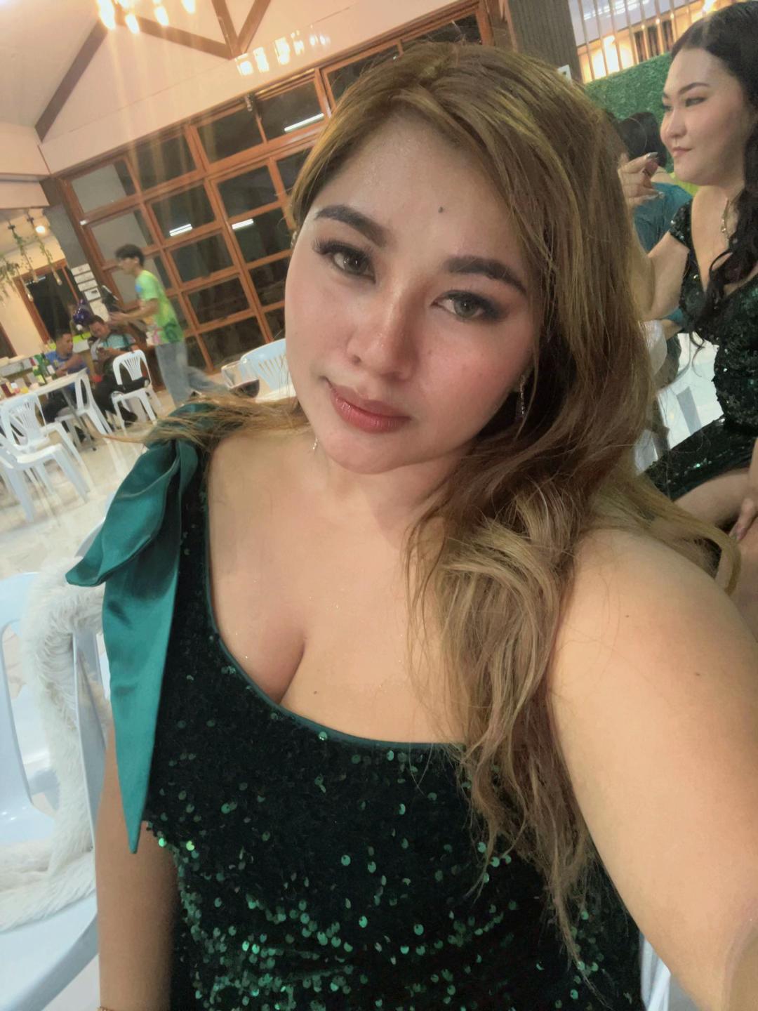 @cleavage mom
