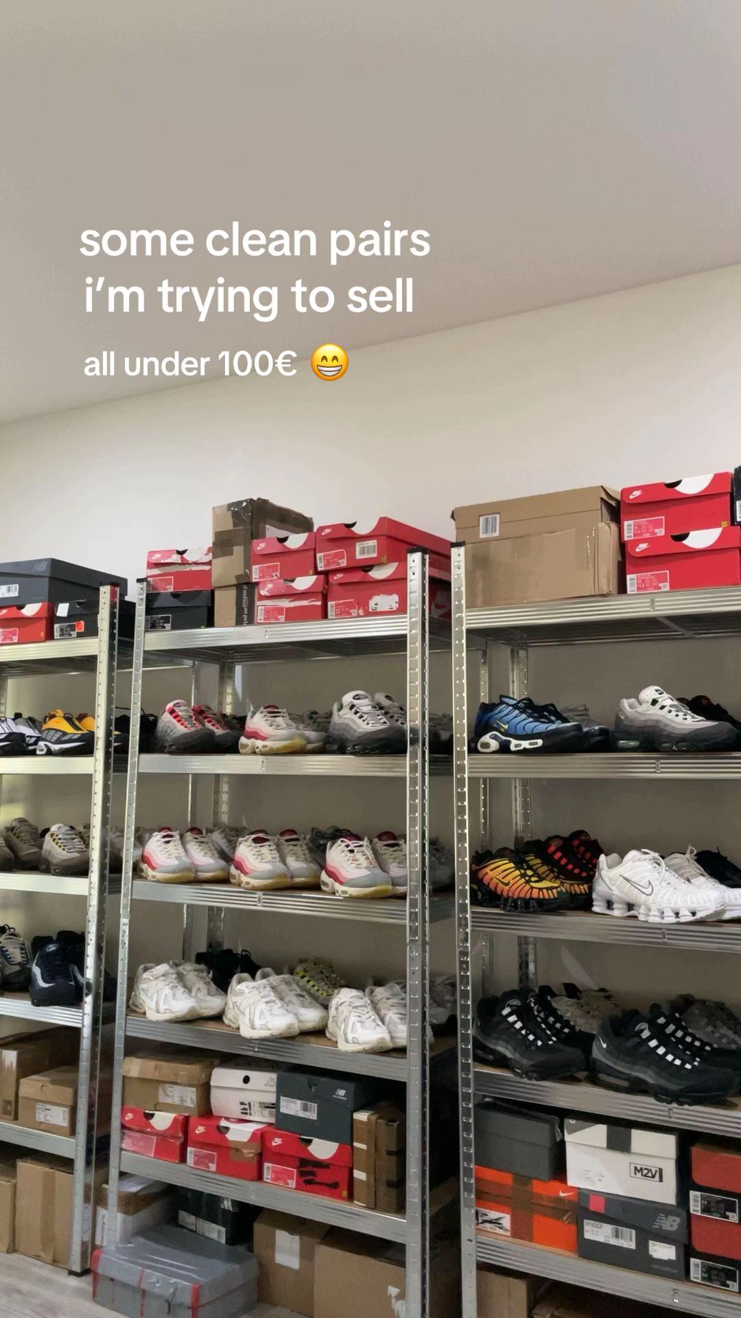 @atom👟