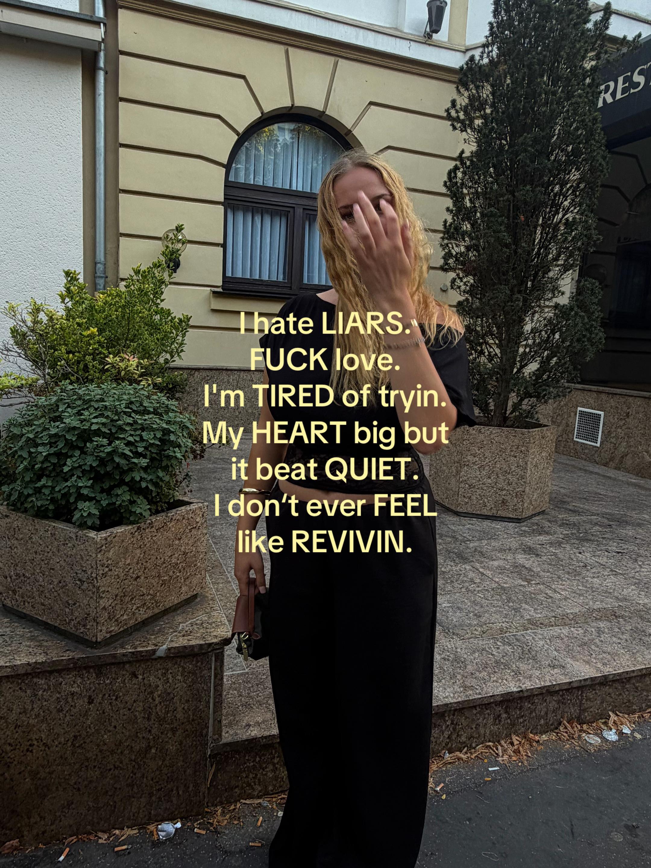 @🧚&zwj;♀️