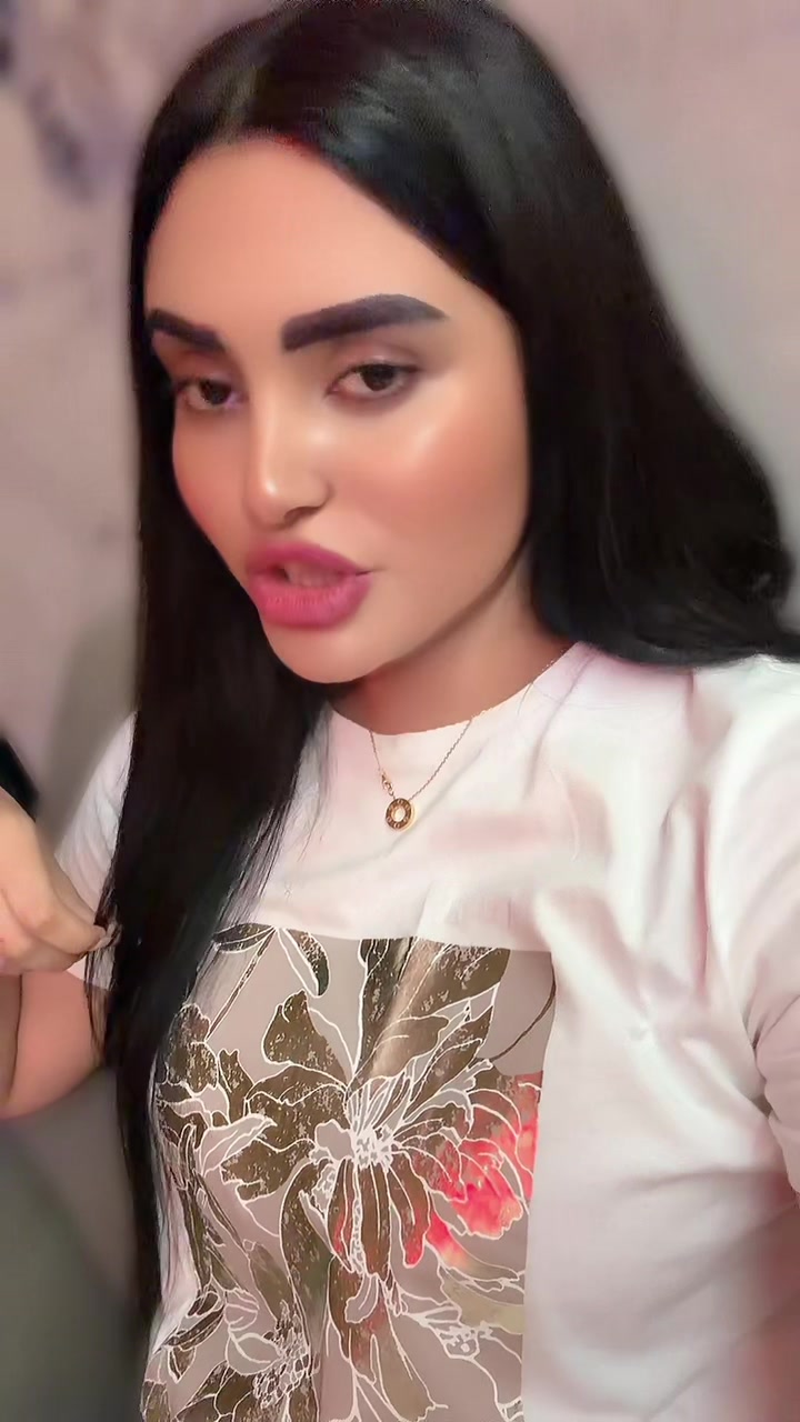 @👸
