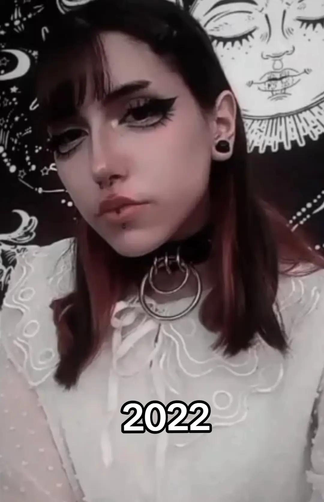 @𝕯𝖔𝖑𝖑'𝖘 𝖗𝖔𝖚𝖙𝖎𝖓𝖊.
