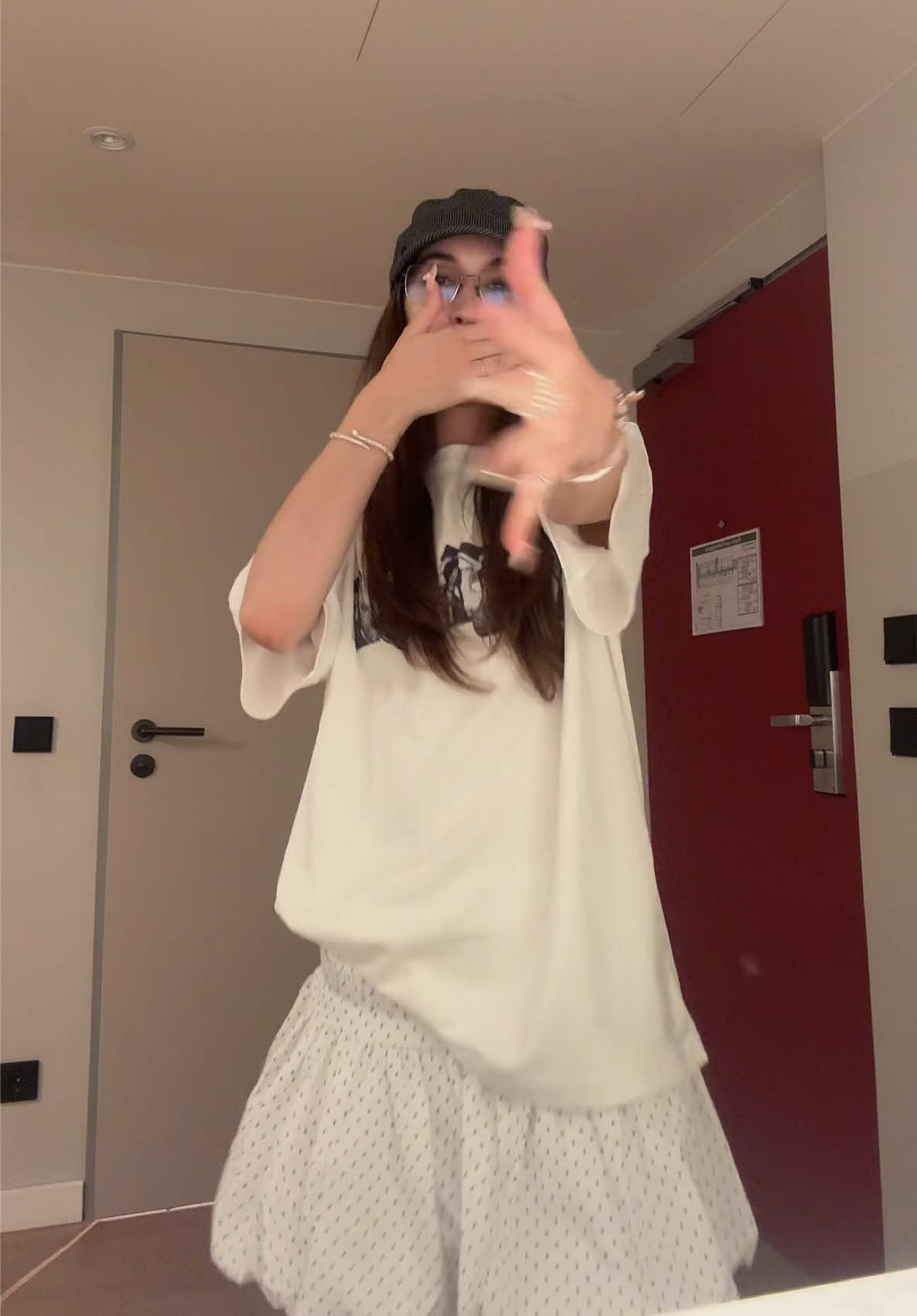 @olivia larissa