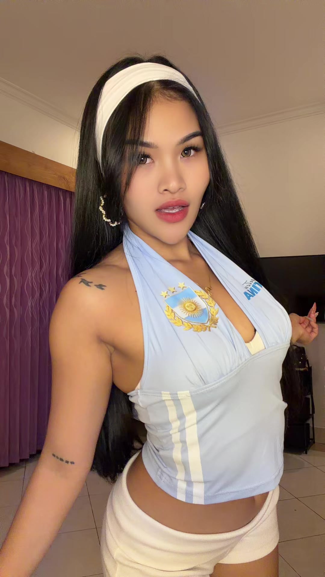 @Adhelputrii🦄
