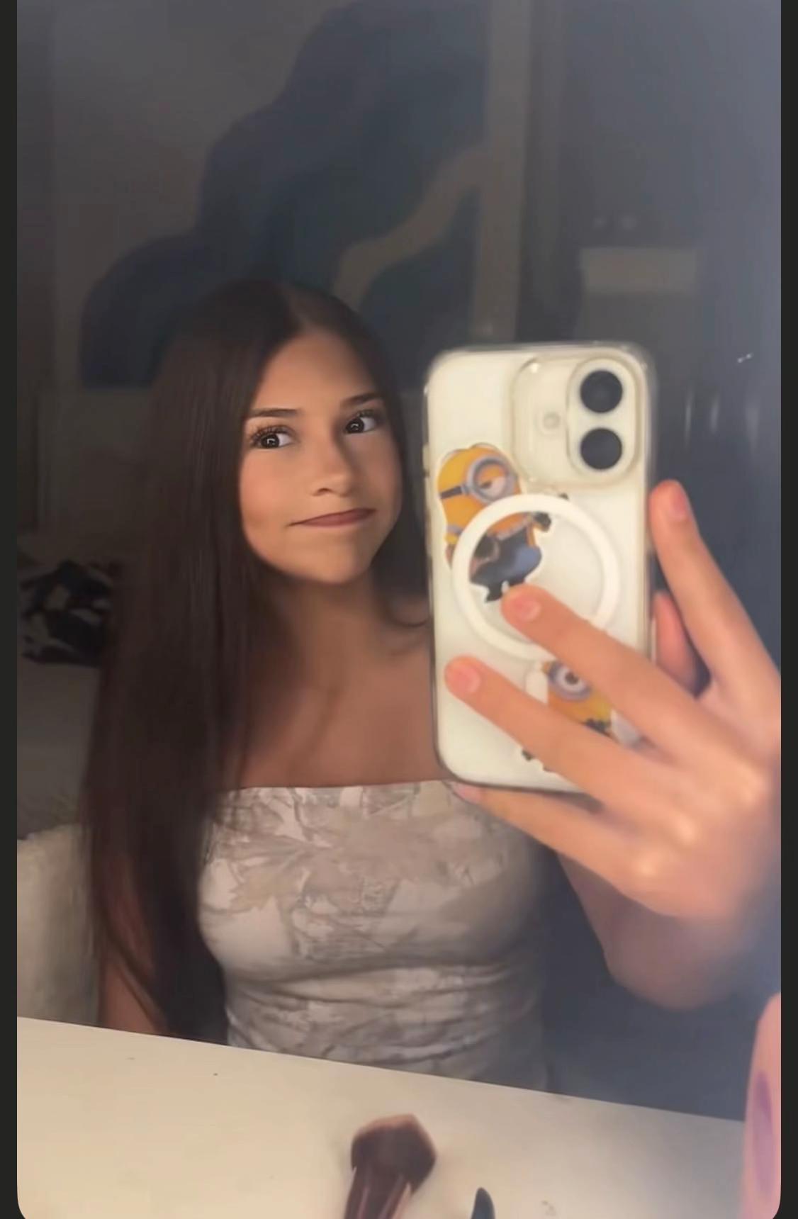 @🕶️🌺🍫🌸Mia