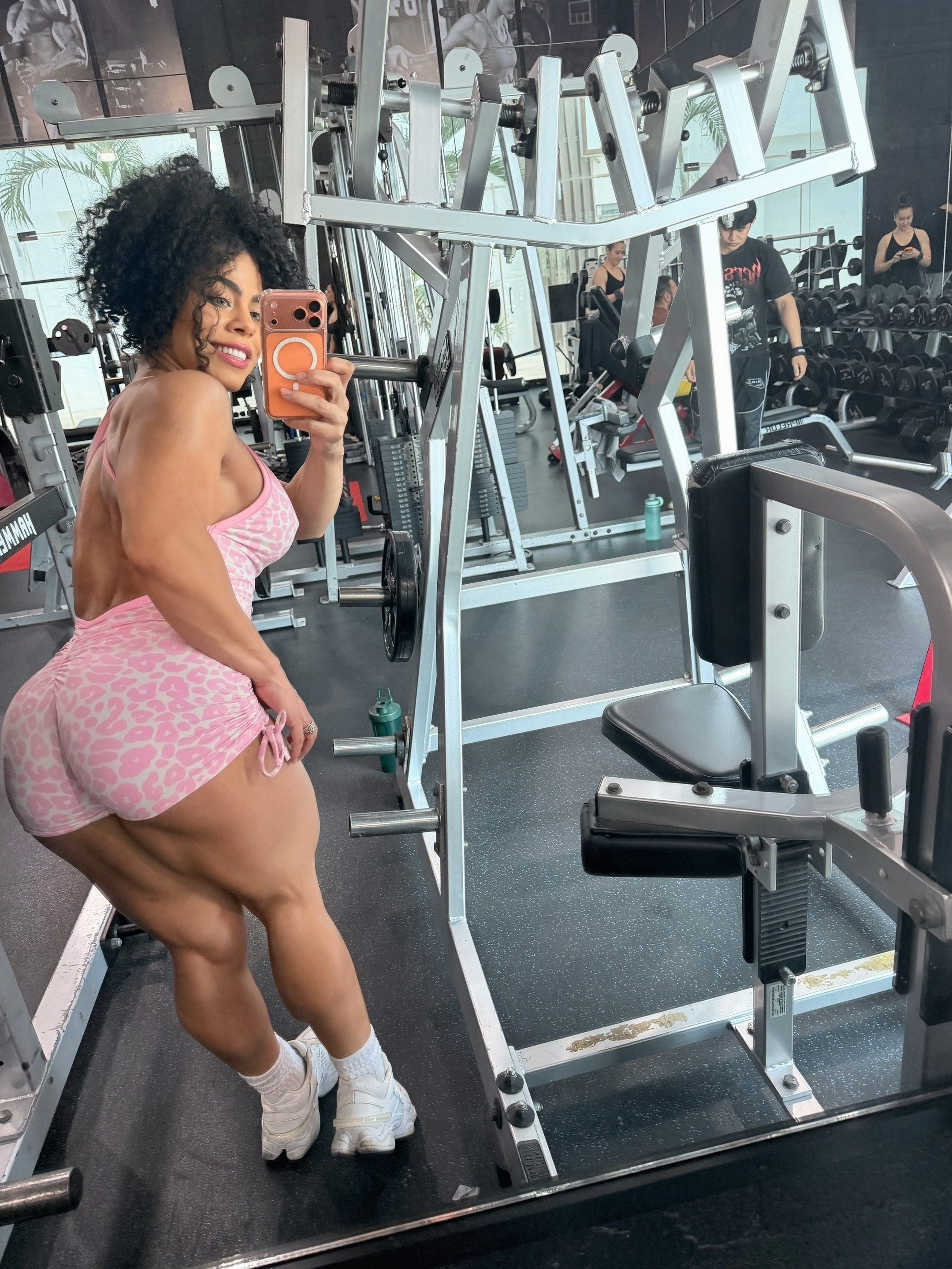 @yanetfit