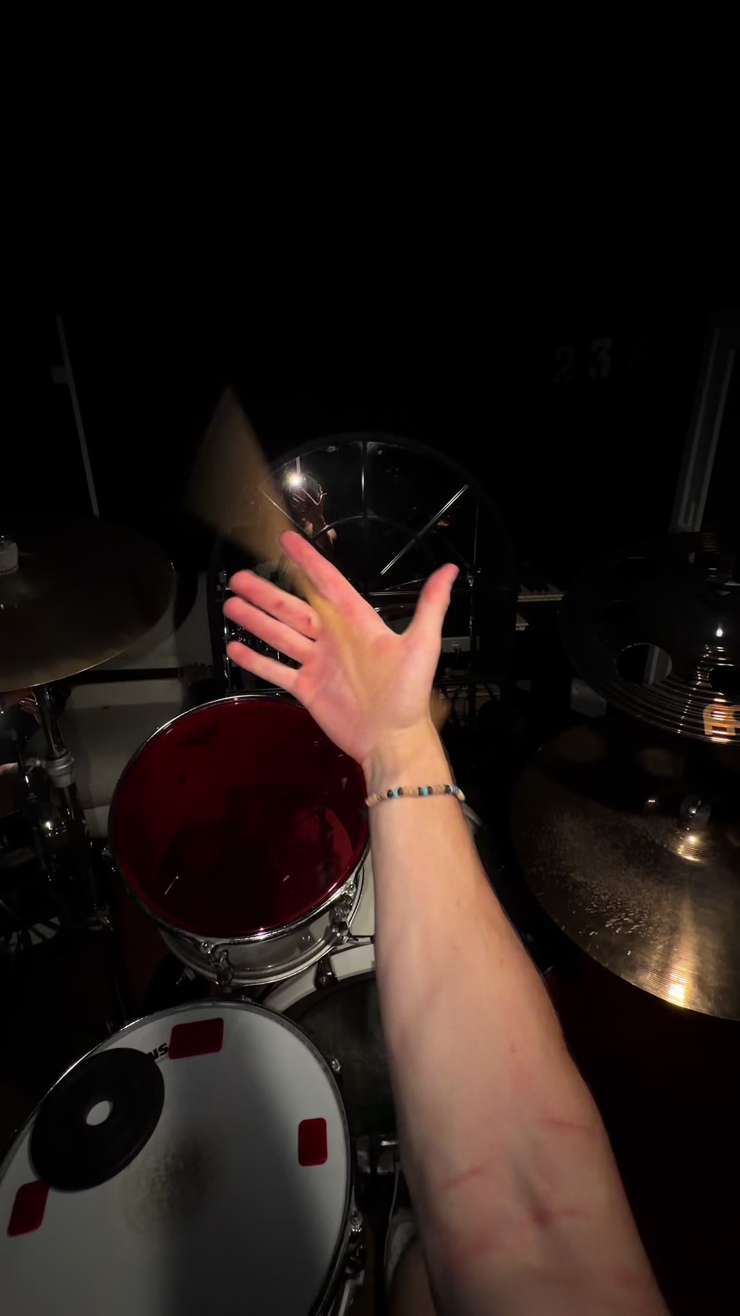 @axel.drum