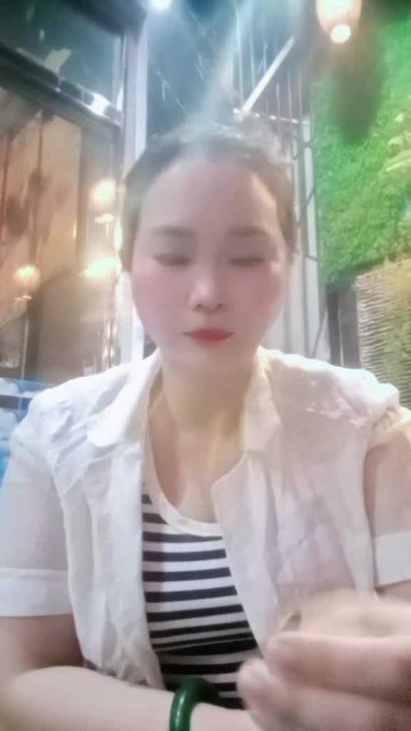 @C&ocirc; G&aacute;i T&acirc;y Nguy&ecirc;n#