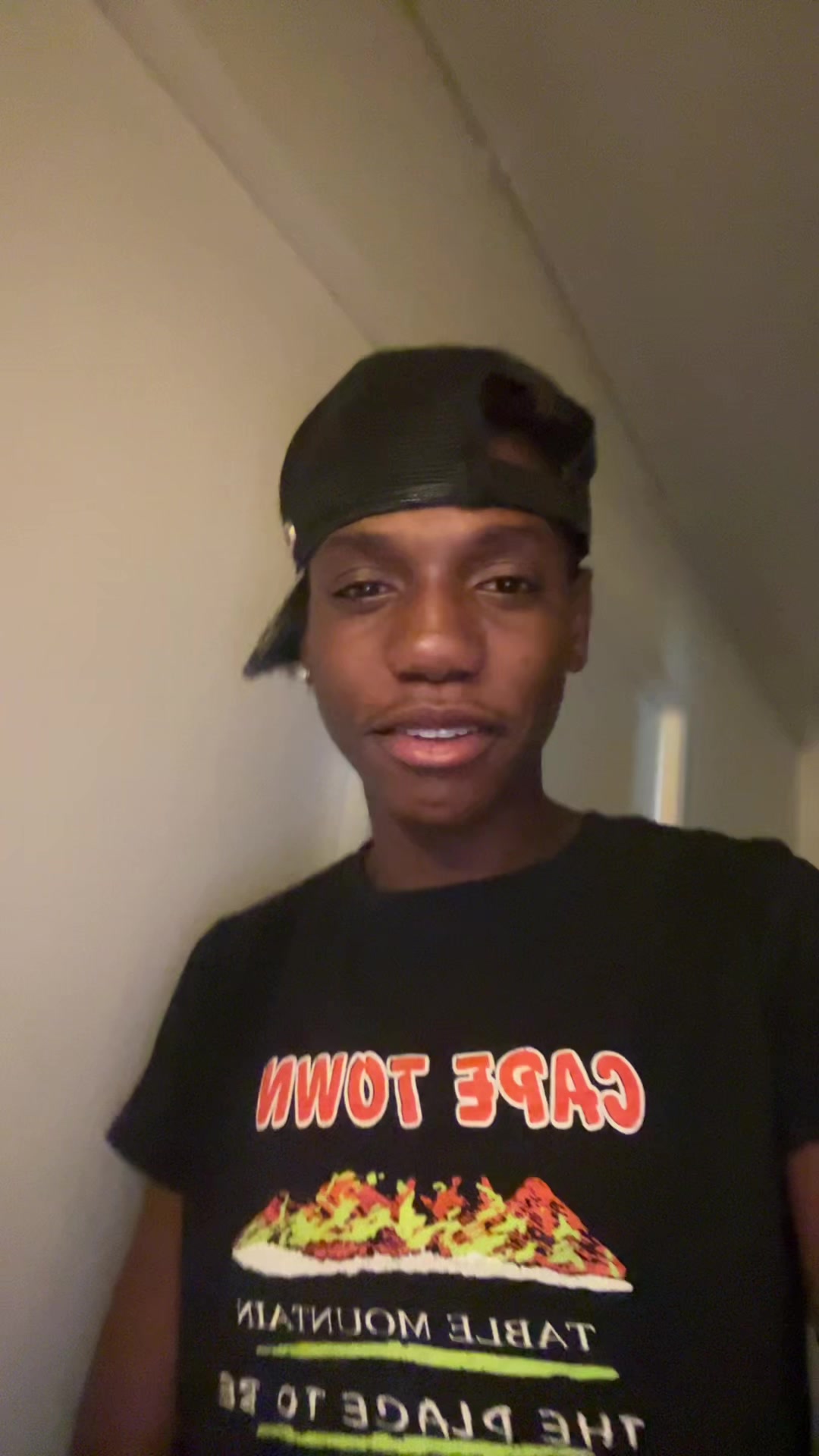 @￴