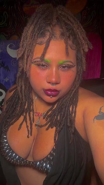 @𝒜𝓂𝒾𝓇𝒶 🦇