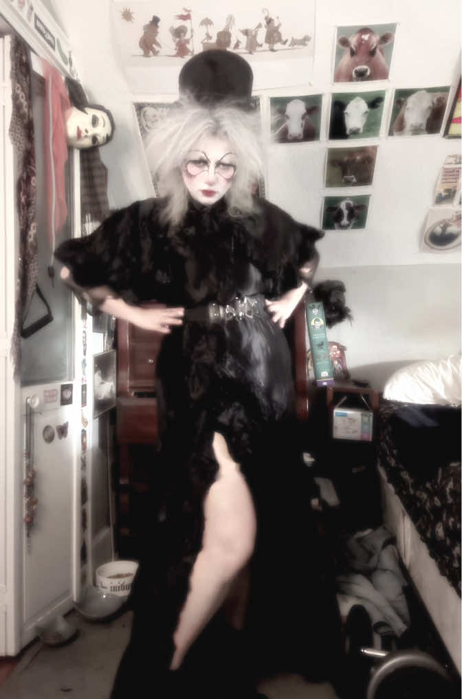 @dollygoth666