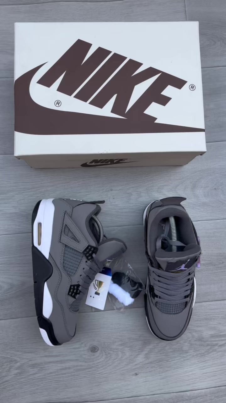 @SNEAKER 🥷