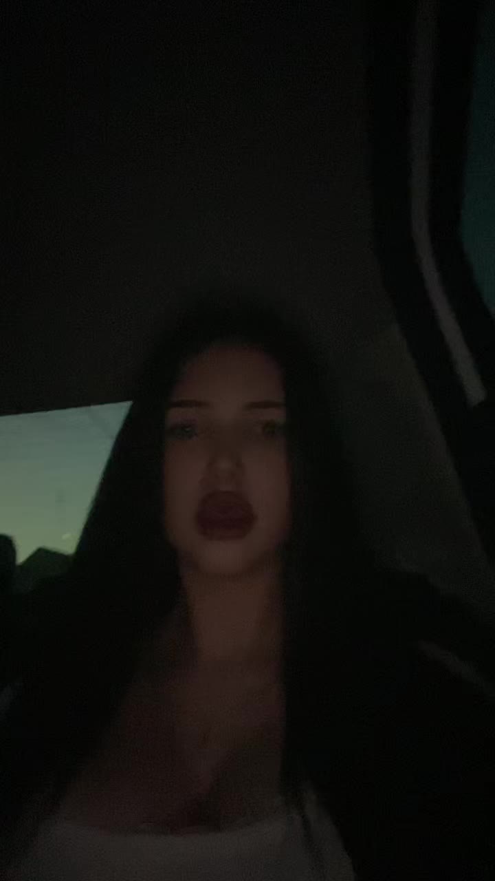 @🍷