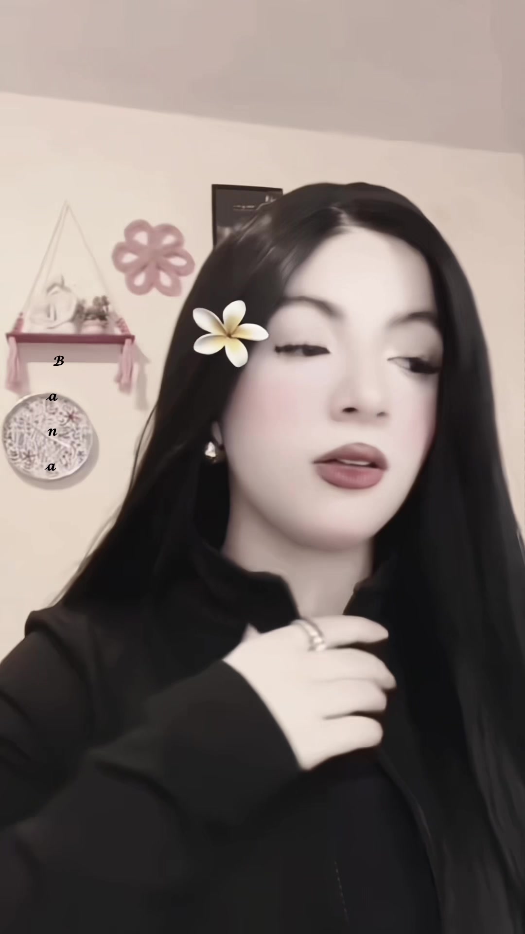@୨ৎ 𝓑𝓪𝓷𝓪 ୨ৎ