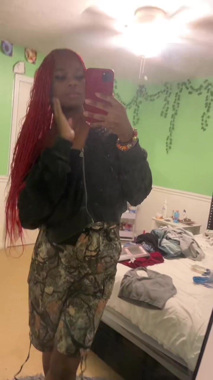 @Badshi&reg;️