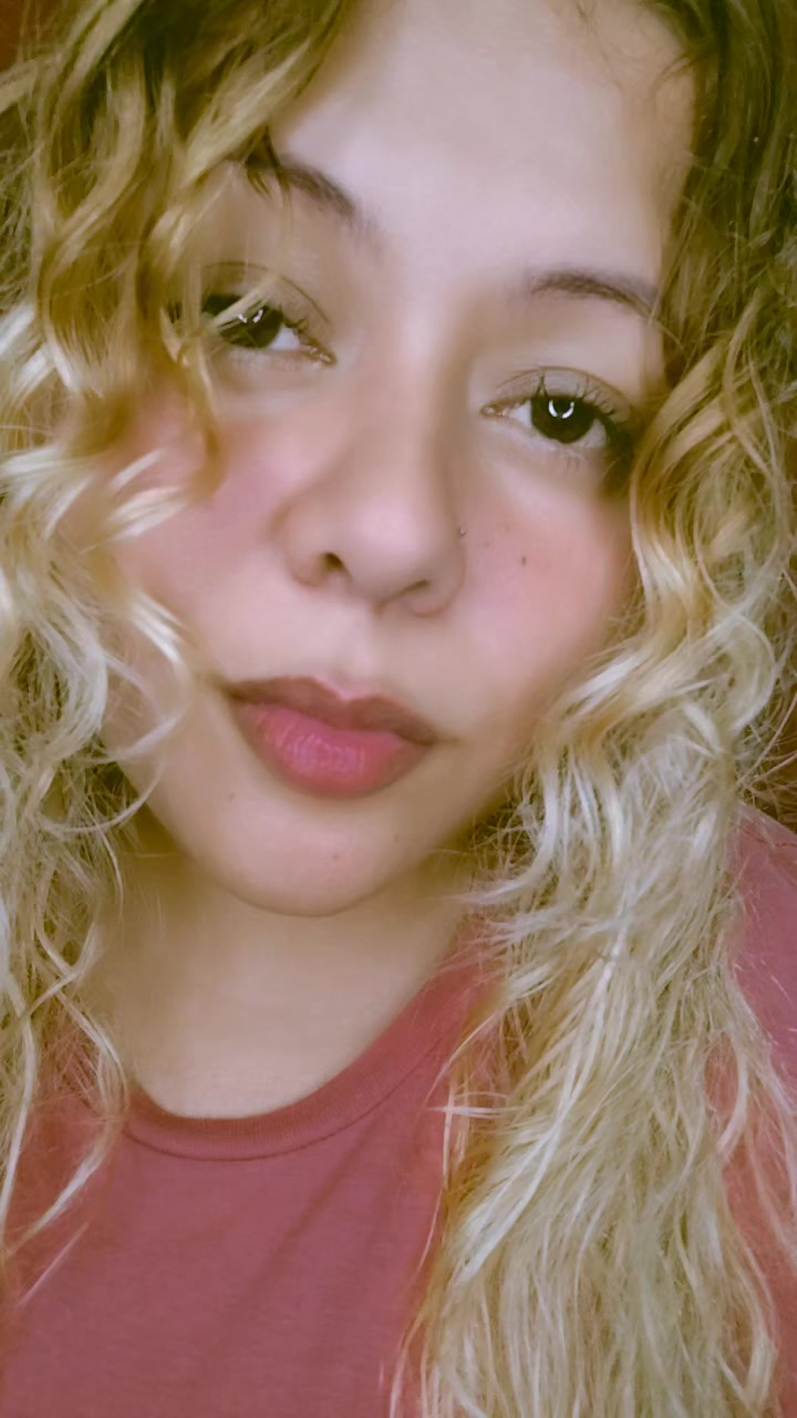 @Sof&iacute; Acosta🌷🐝