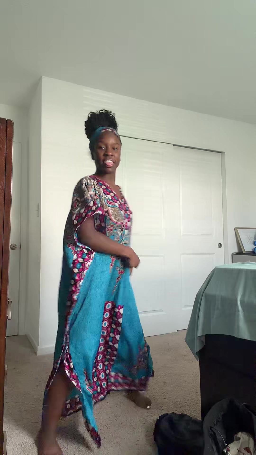 @theyadoreruthie
