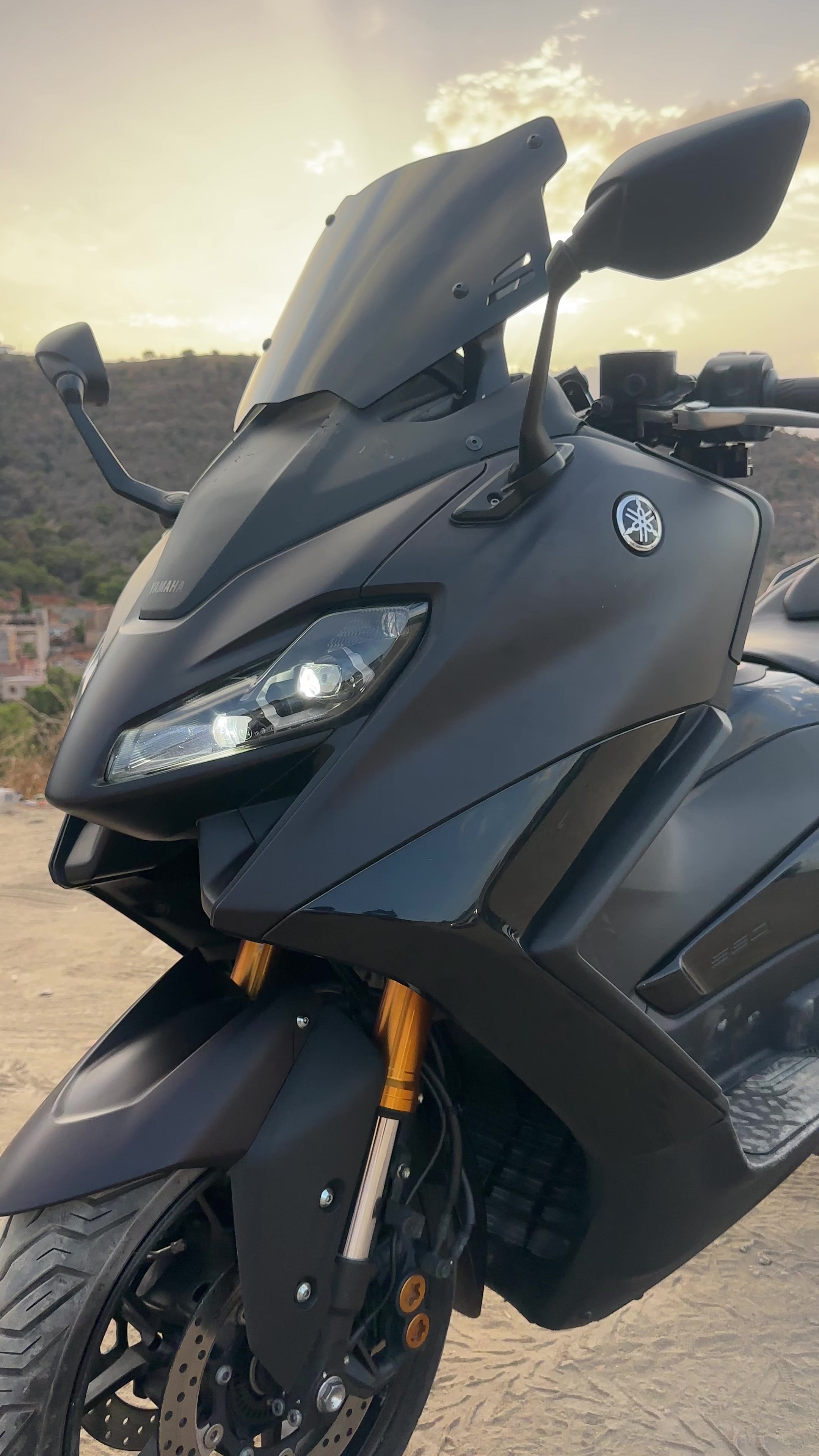 @Sofiane pi&eacute;ces Moto 13