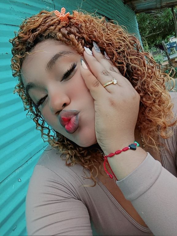 @Luisana 🐷🩷