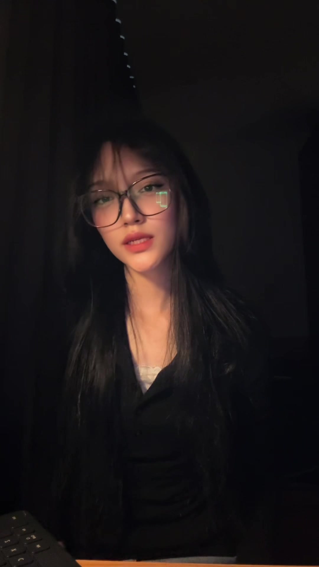 @helenn.