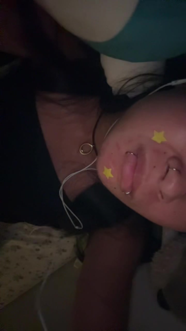 @￼