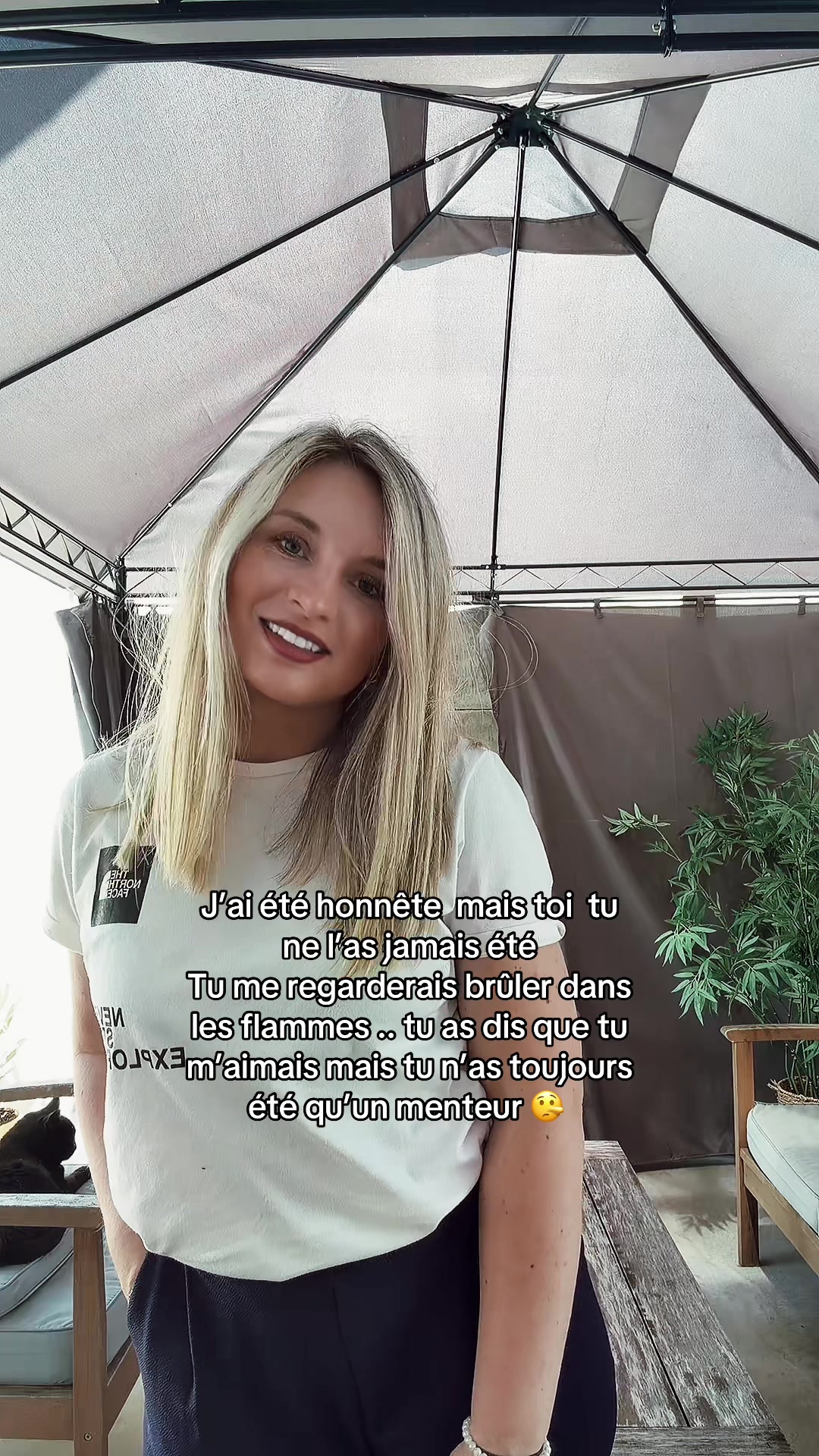 @Elodie