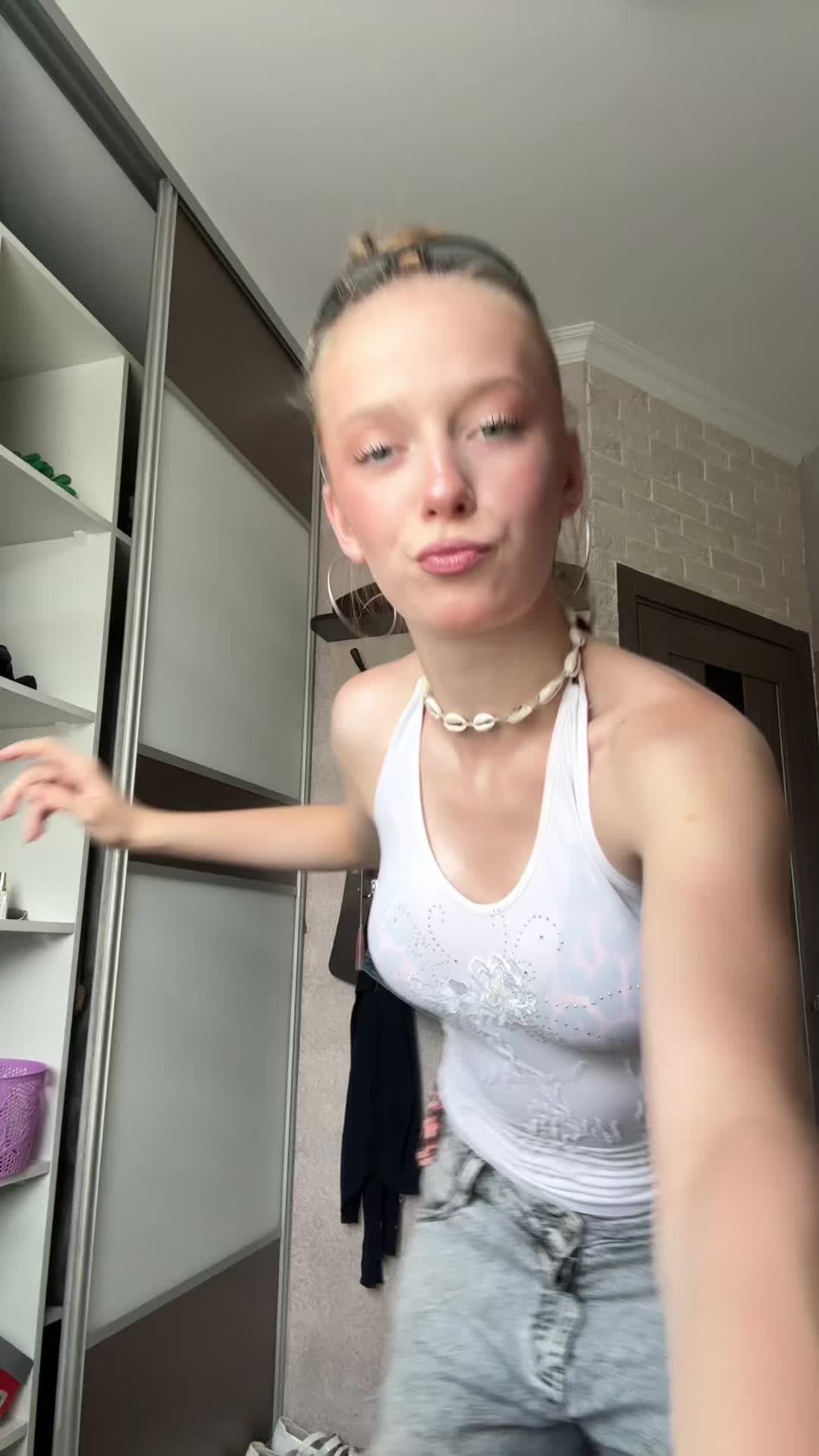 @_dewyla_ananko