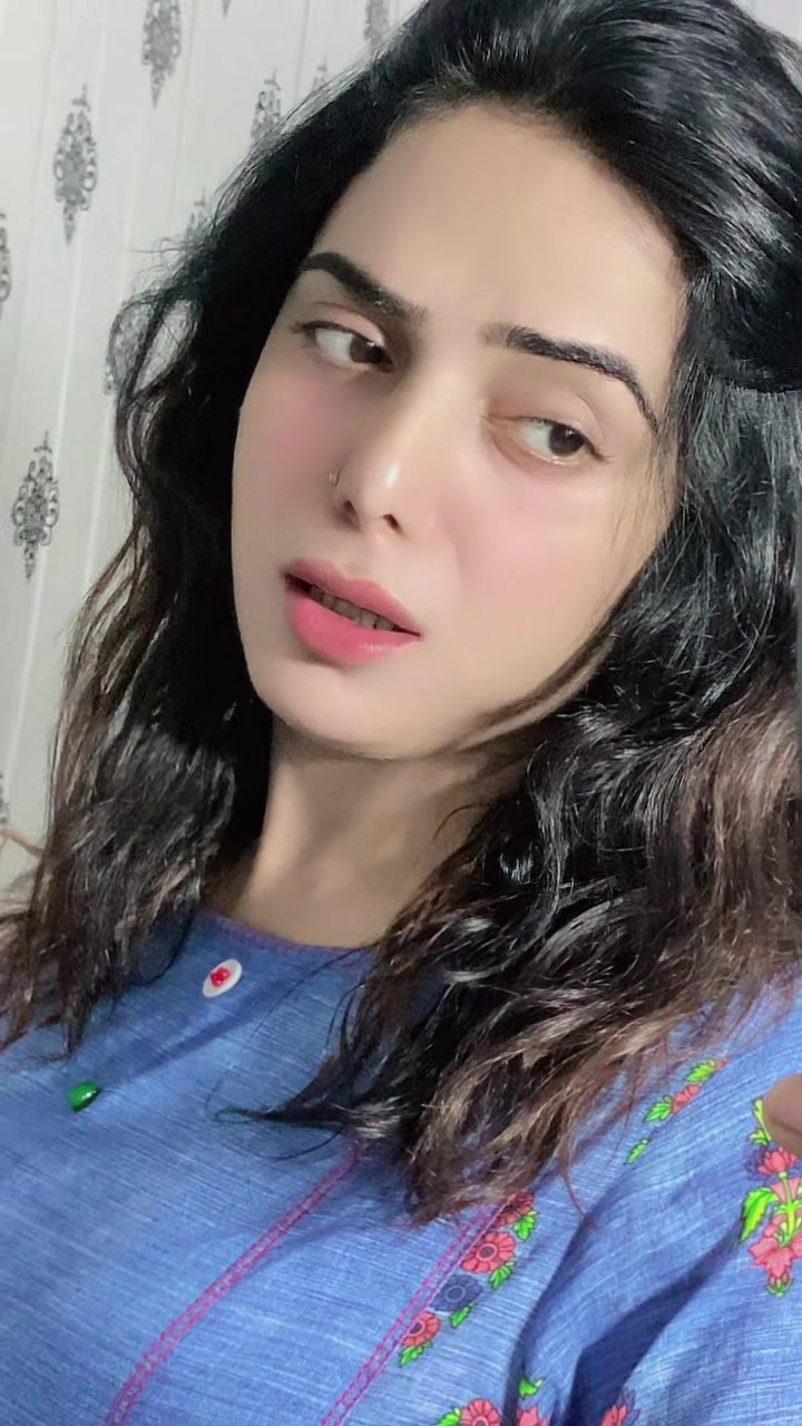 @🌺SABA SHAH🌺