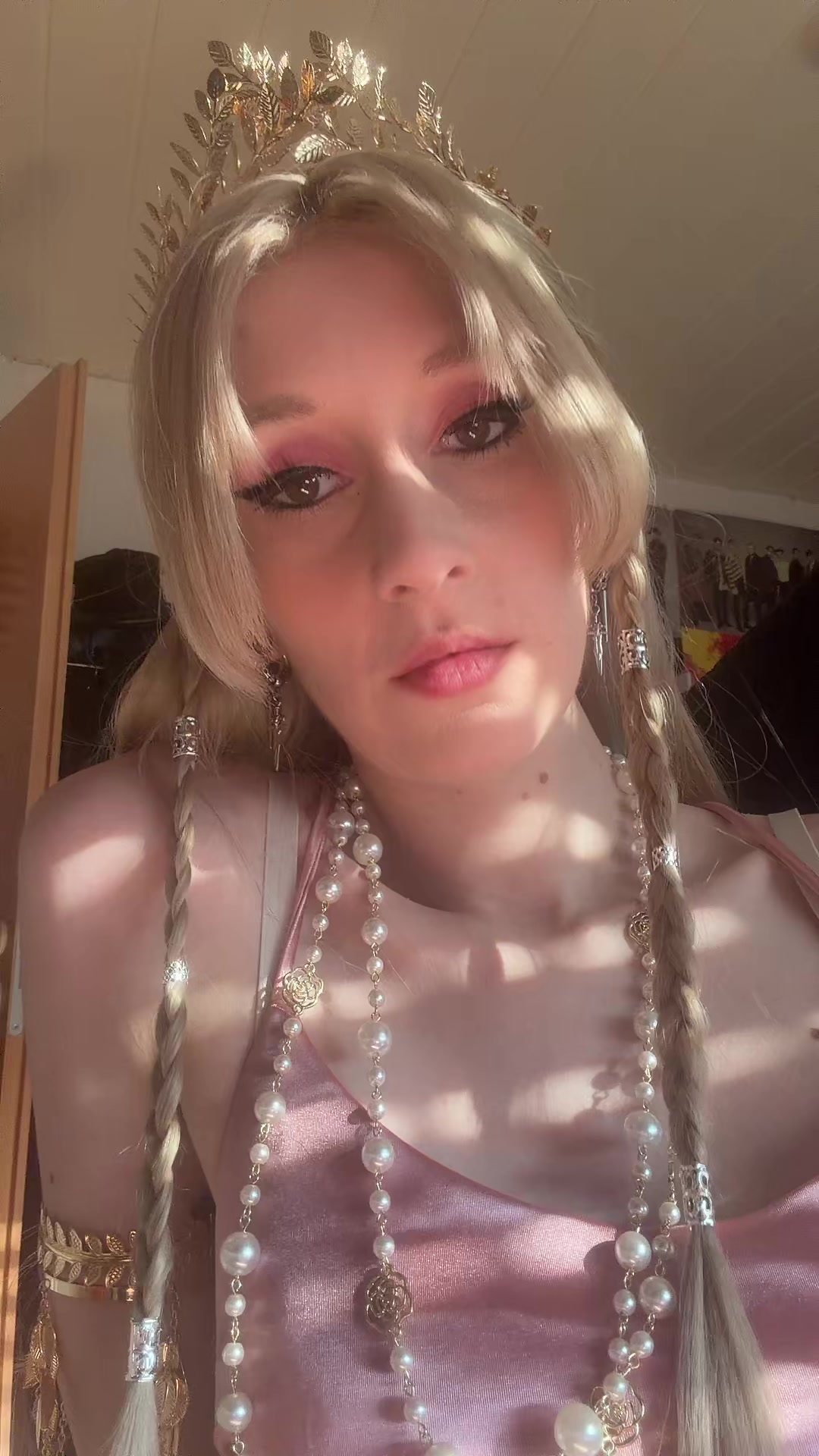 @Nana