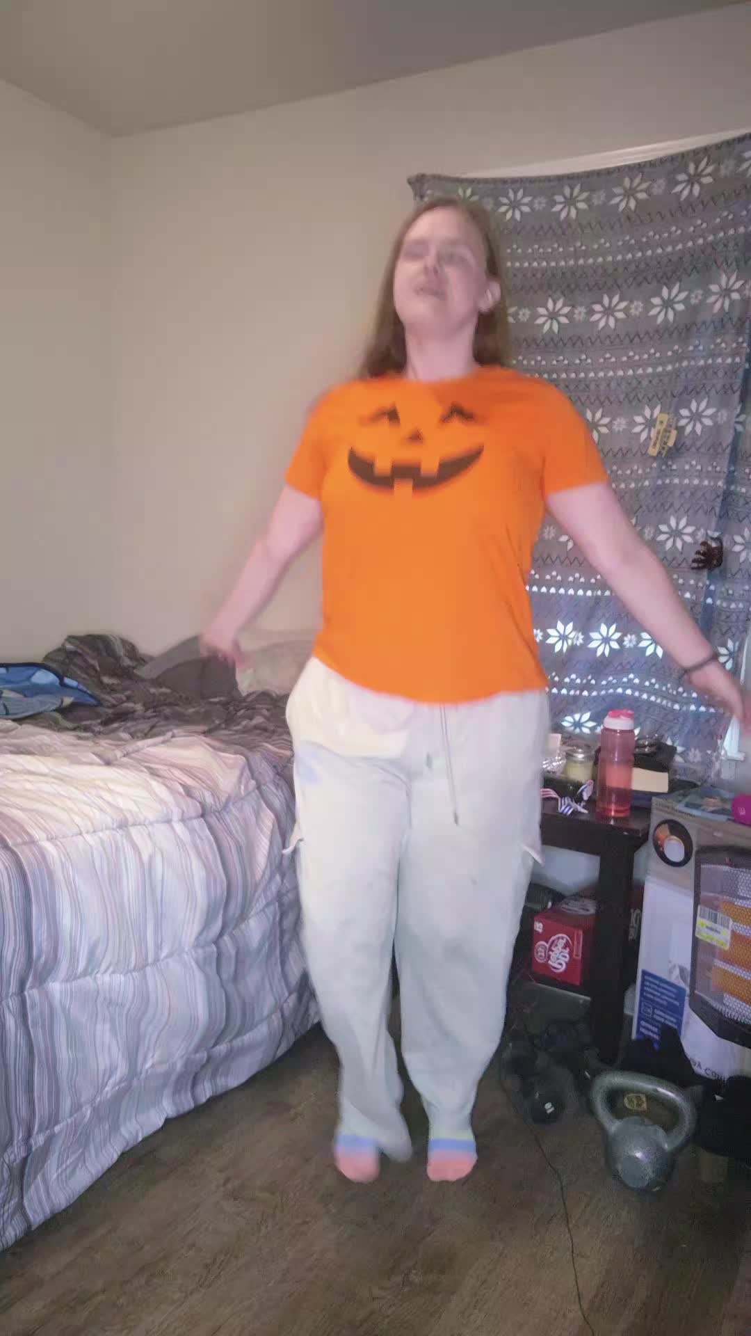 @RandomQueen25