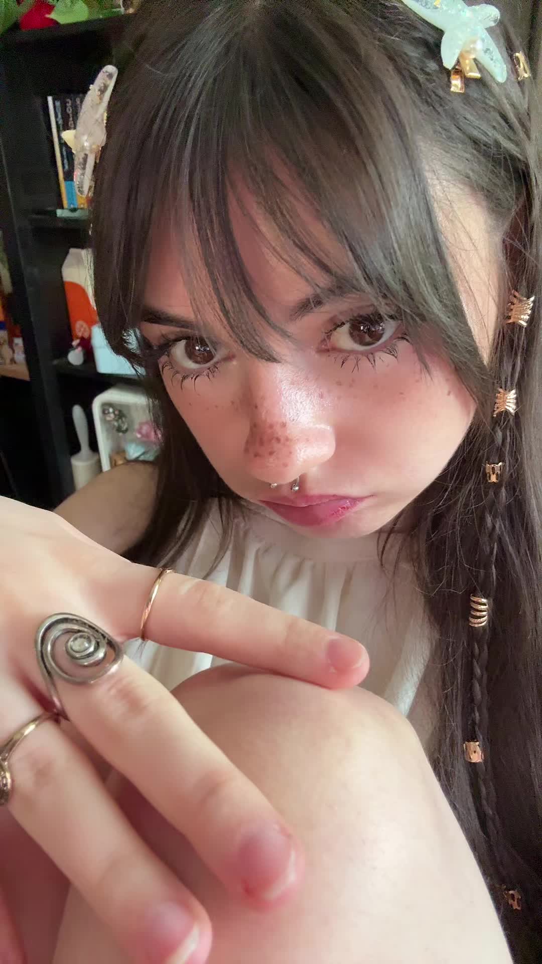 @Lilmochidoll