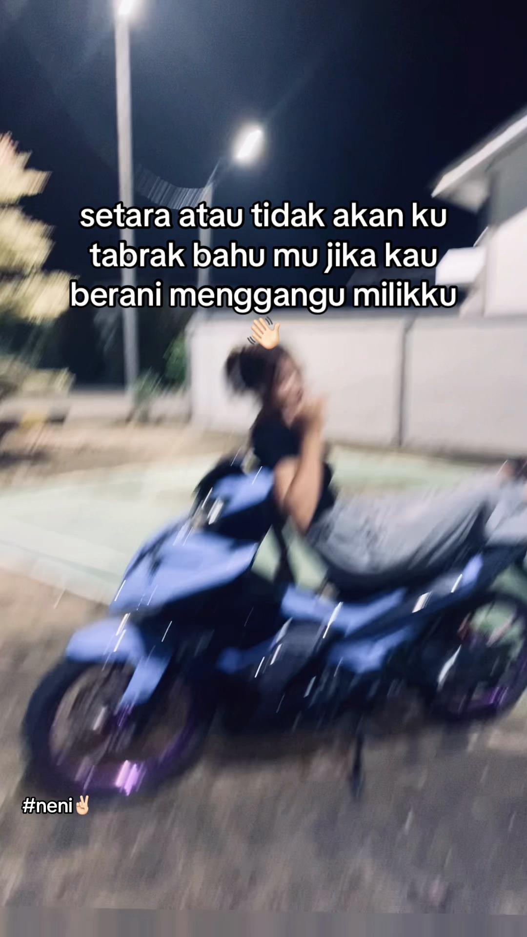 @neni✌🏻