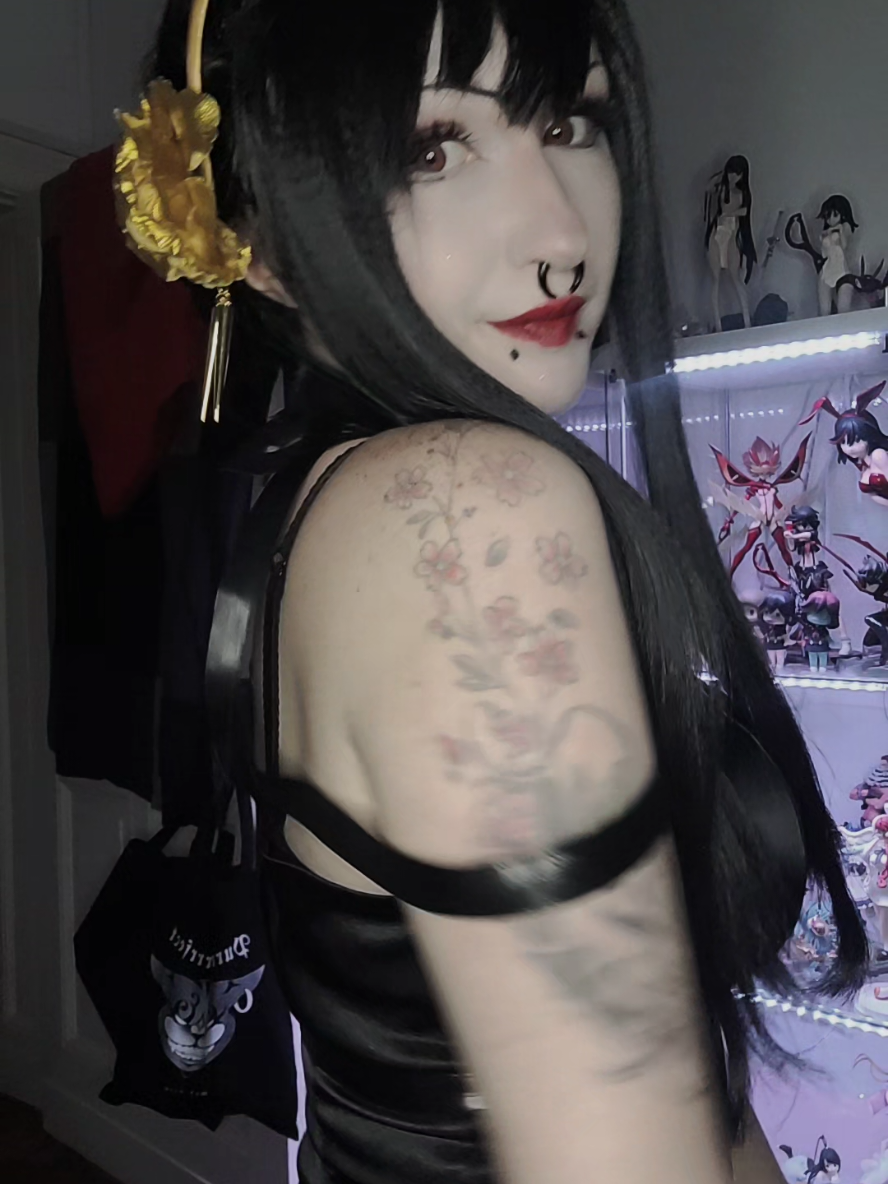 @⦻𝑲𝒊𝒕𝒕𝒚<3